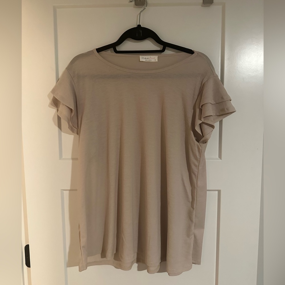 Perfect Peach XL Tan Ruffled Short Sleeve Pullover Blouse